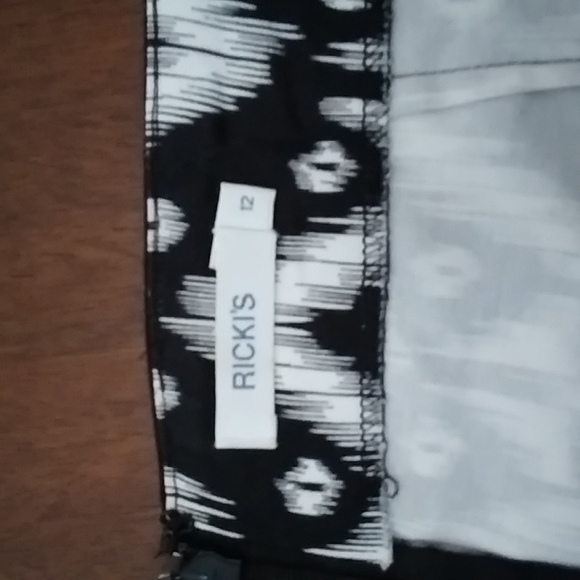 Ladies cotton mini skirt - Picture 2 of 3